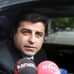Demirtaş'tan Erdoğan'a Emir Gibi Çağrı!