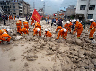 Çin'de afet: 18 çocuk öldü