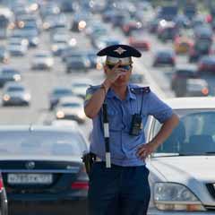 Moskova'da trafik polisi olmak 50 bin dolar