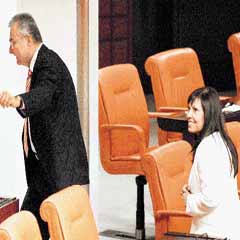 CHP'de Nesrin Baytok'a veto