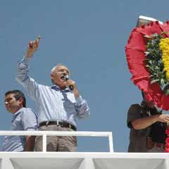 Kılıçdaroğlu’na BDP ve İP’ten akraba desteği