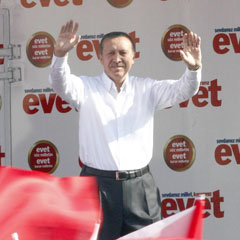 Erdoğan'ın mitinginde 'palavra kart' pankartı!
