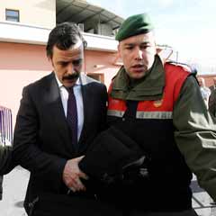 Levent Bektaş hakimlerden tazminat istedi