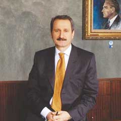 Hizmet ihracatı açığı kapattı