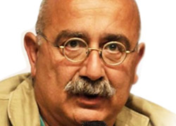 Dışkısını Eşinin Başına Döken Yazar!