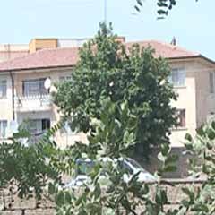 Bitlis'te polis lojmanlarına roketli saldırı