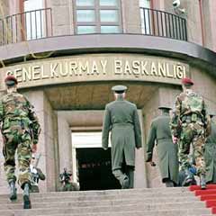 Komutanlar Karargah'ta toplandı