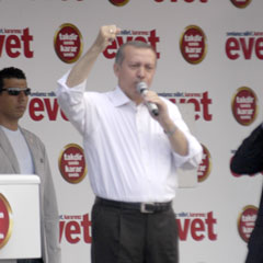 Erdoğan muhalefete fena yüklendi!