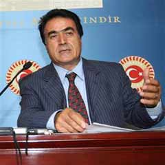 CHP'li Ateş Baykal'ı ziyaret etti