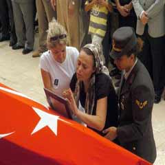 Şehit cenazesinde gerginlik