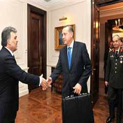 Ankara'yı hareketlendiren YAŞ zirvesi