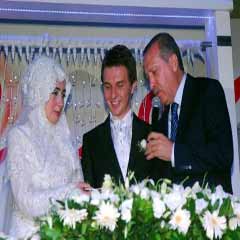 Bakan Çelik'in kızı evlendi