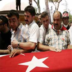 Şehit ailesinden MHP'li vekile şok tepki!