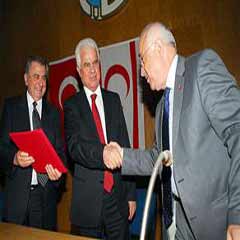 Denizaltından KKTC'ye su getirecekler