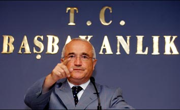 Çiçek'ten Türk dünyasına KKTC sitemi!