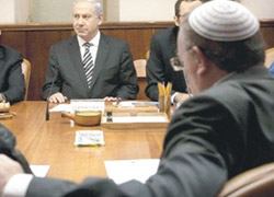 İsrail kabinesinin purolu içkili İran sohbeti