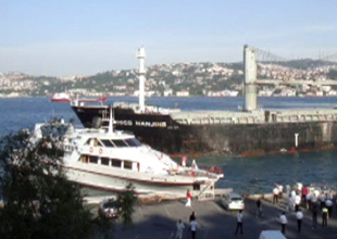 Hong Kong'da tekne feribotla çarpıştı: 8 ölü
