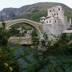Bosna ekonomisi zorda