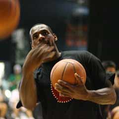 LeBron James, Miami Heat'i seçti