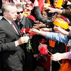 Erdoğan referandum için yola düşüyor