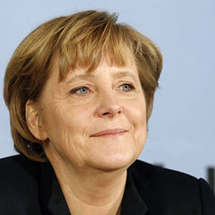 Merkel Mesut Özil'den çok memnun