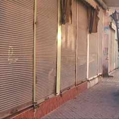 Cizre'de kepenklerin yarısı kapalı