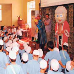 Dersleri Nasrettin Hoca'dan dinliyorlar