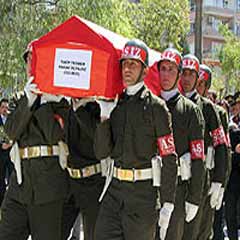 Bakanlar şehit cenazesinde