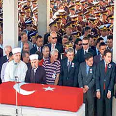 Ankaralı şehit onbaşıyı devlet erkânı uğurladı