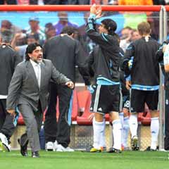 Maradona kaldığı yerden