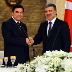 Gül, Berdimuhamedov ile telefonda görüştü