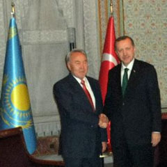 Erdoğan, Kazak lider Nazarbayev ile görüştü