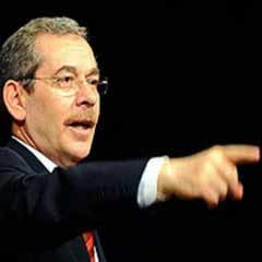 Şener: Başbakan istifa etmelidir!
