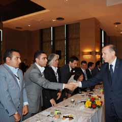 Erdoğan, internet habercileri ile bir araya geldi