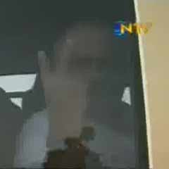 Tüm  yolcular uçakta bekliyor