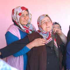Şehit annesi: Beni yaktınız siz de yanın!