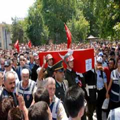 Şehit cenazesinde gerginlik