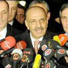TÜRK-İŞ'ten provokatif eylem uyarısı
