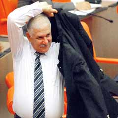 CHP'li vekil bir ilke imza attı!