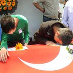 Madenciler yeniden defnedildi