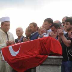 Madencilerin cenazeleri karıştı