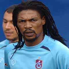 Trabzonspor Song ile yollarını ayırdı