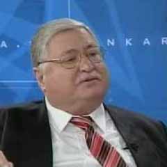 En sert tepki: Askerle oynayan ekip