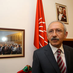 Kılıçdaroğlu, kurtarıcılığa soyundu!