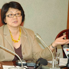 Otunbayeva Devlet Başkanı oldu