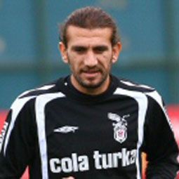 FB: Rüştü futbolu bırakmalı!