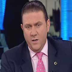 Bulut Cumhuriyet yazarını kovdu