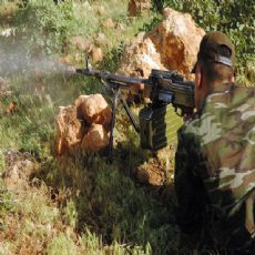 Karakola taciz ateşi: 2 asker yaralı!