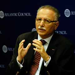 İhsanoğlu burkaya karşı çıktı!