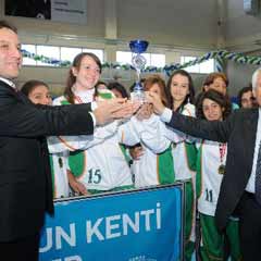 Voleybolda ödüller sahiplerini buldu